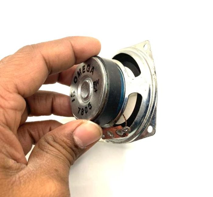 4 Ohm 5 Watt Speaker 66mm x 66mm Square Frame - Image 3